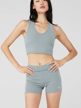 Alo yoga | Goddess Ribbed Cropped Racerback Tank - Cosmic Grey | size Small